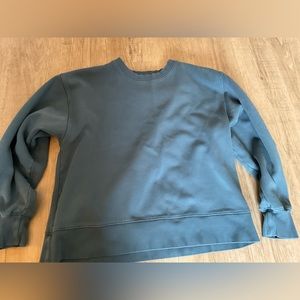 Aritzia tna sweatshirt